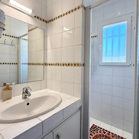 빌라 Comfortable With Pool Near Cala Rossa & Pinarello Beaches *