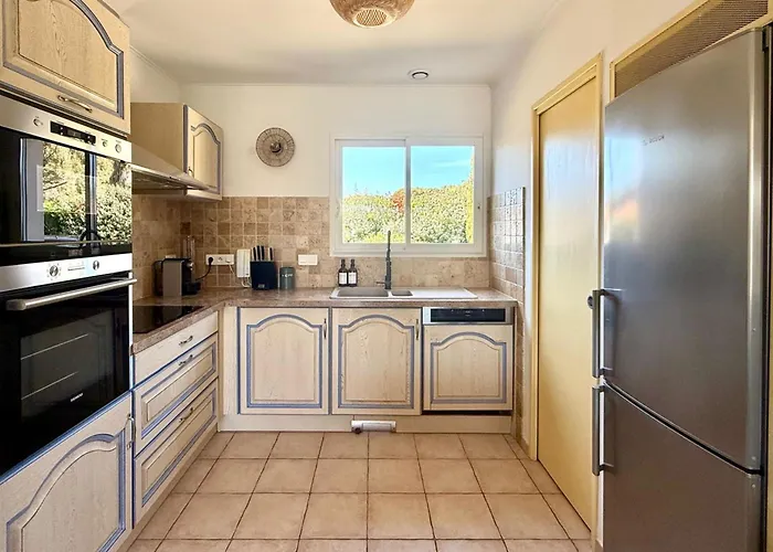 Comfortable With Pool Near Cala Rossa & Pinarello Beaches Villa *