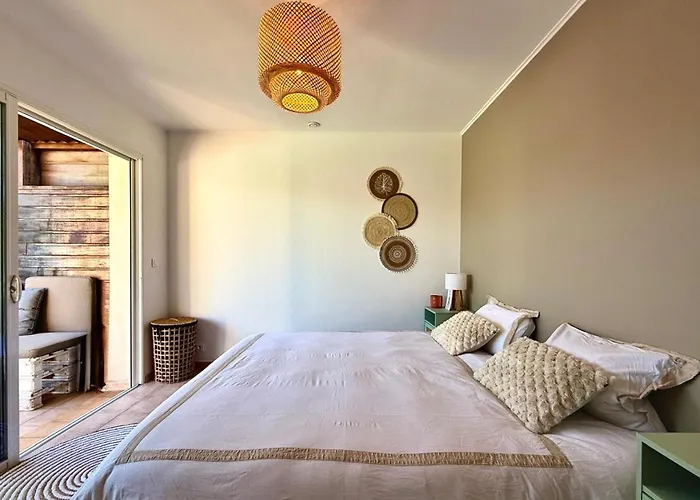 Villa Comfortable With Pool Near Cala Rossa & Pinarello Beaches